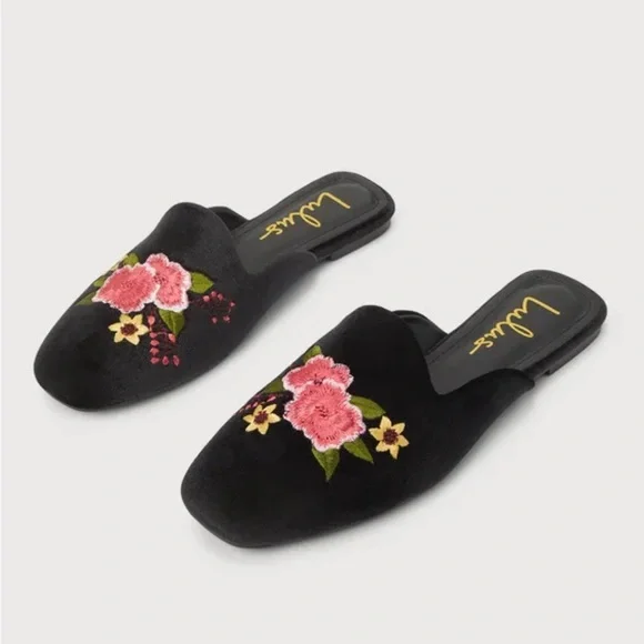 Lulus Black Velvet Embroidered floral, slip ons,loafers, slides, size 7 - Picture 1 of 7